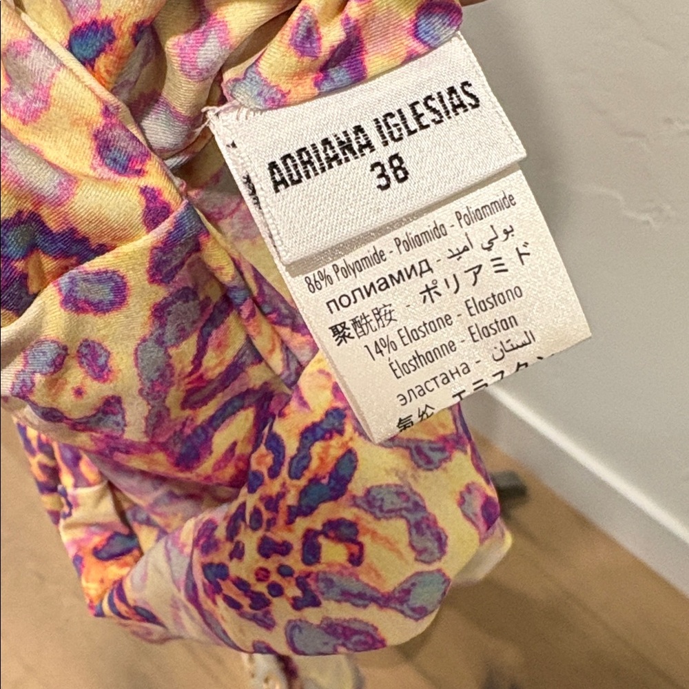 Adriana Iglesias olorful Leopard Print body suit - Picture 4 of 5